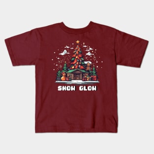 Pixelized warm home christmas Kids T-Shirt